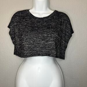 Fashion nova lightweight cropped top fits size L